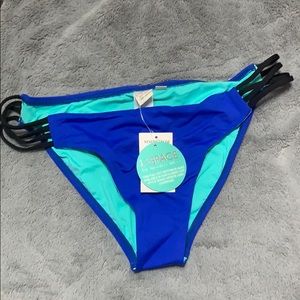 L space swim bottom